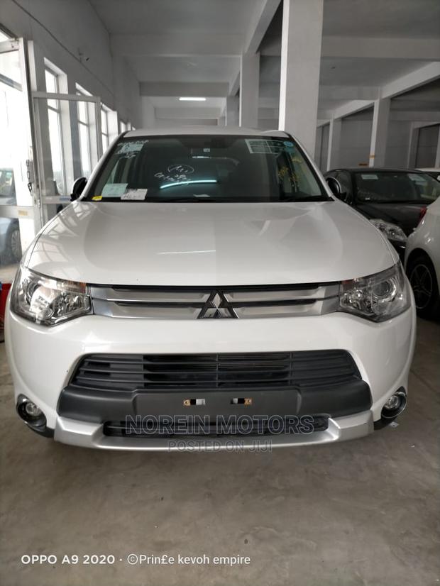 Mitsubishi Outlander 2015 White - thumbnail 7