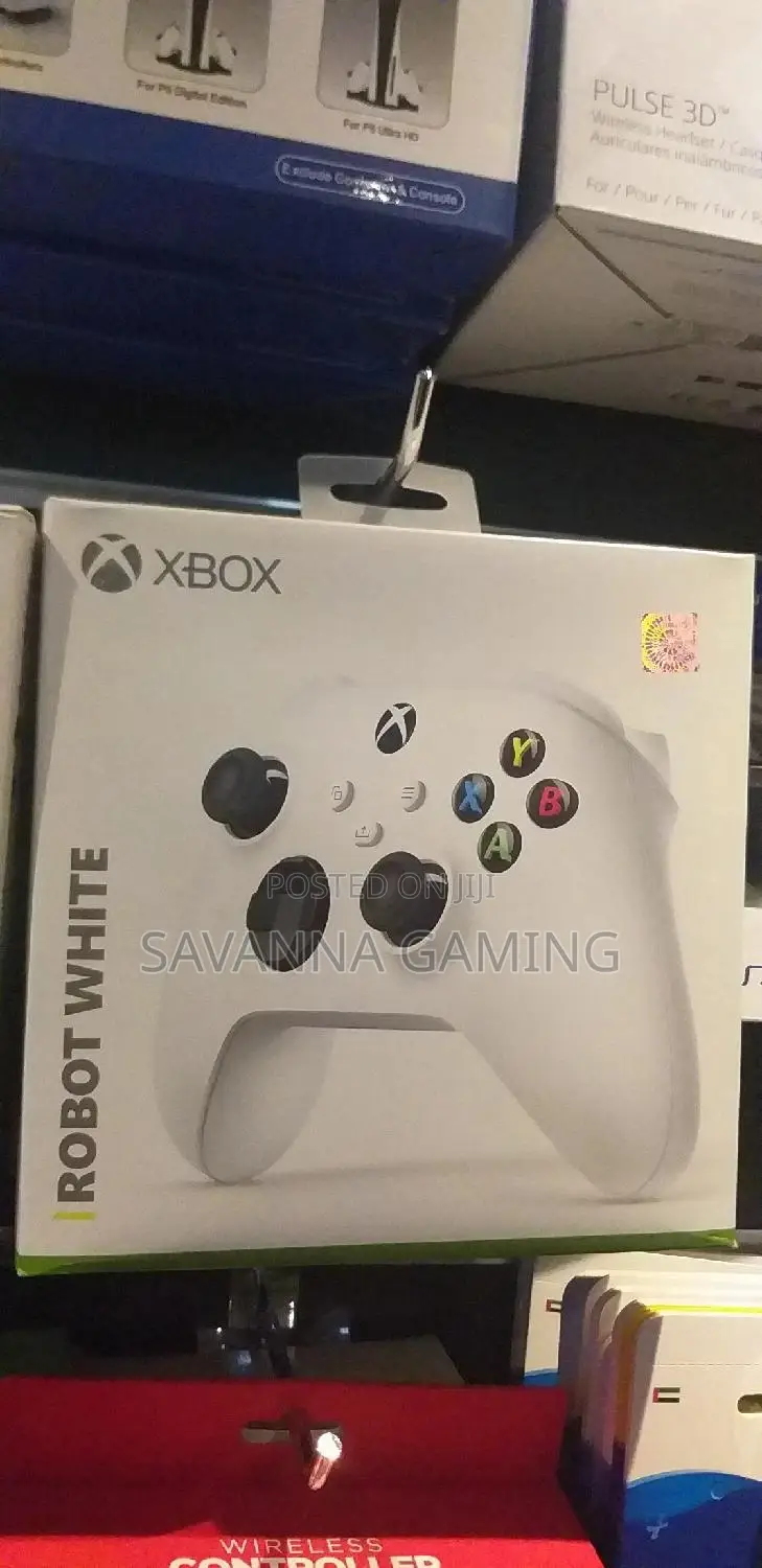 Robot White Xbox Controller