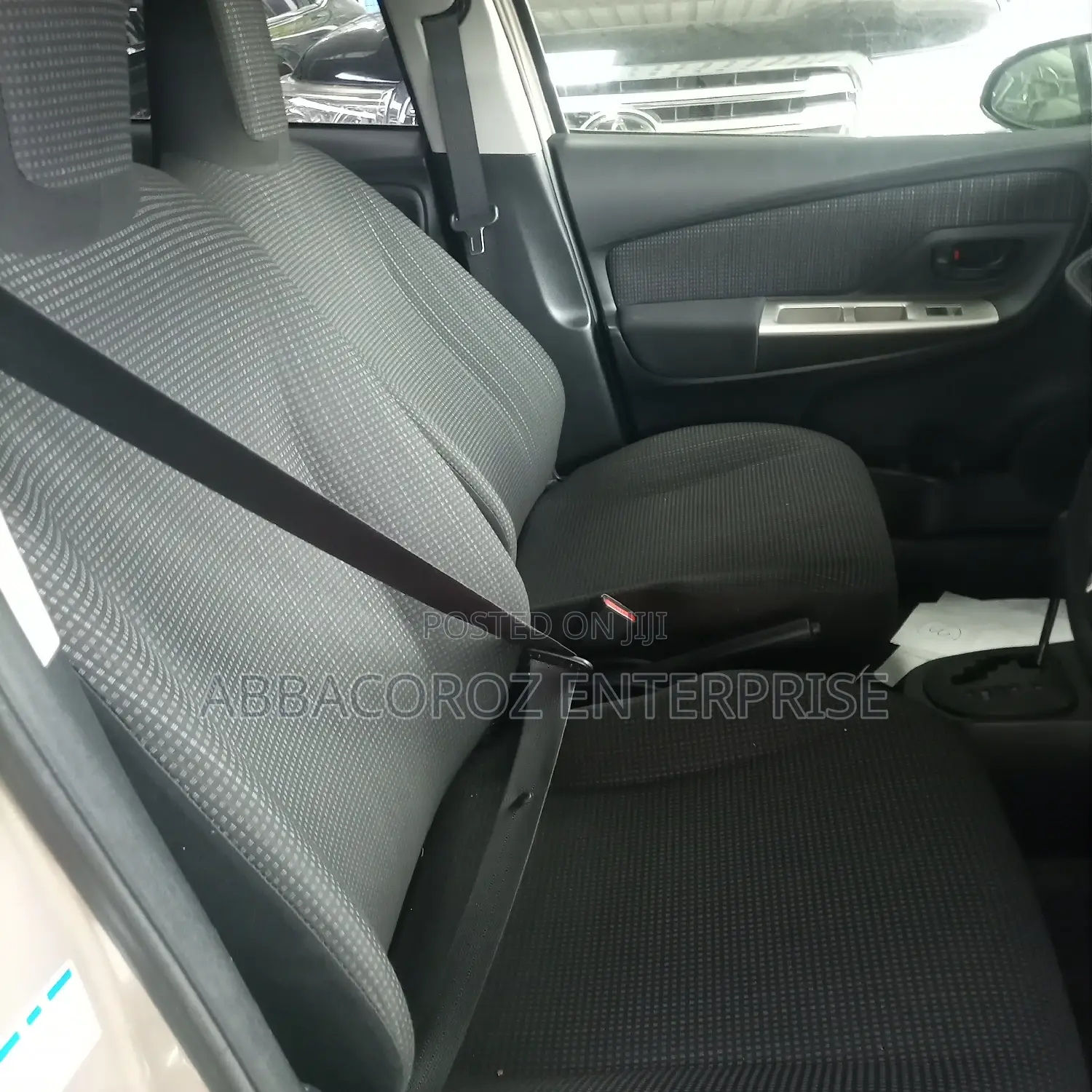 Toyota Vitz 2014 Beige