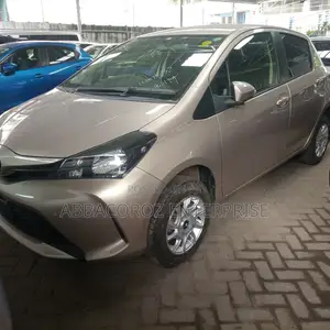 Toyota Vitz 2014 Beige
