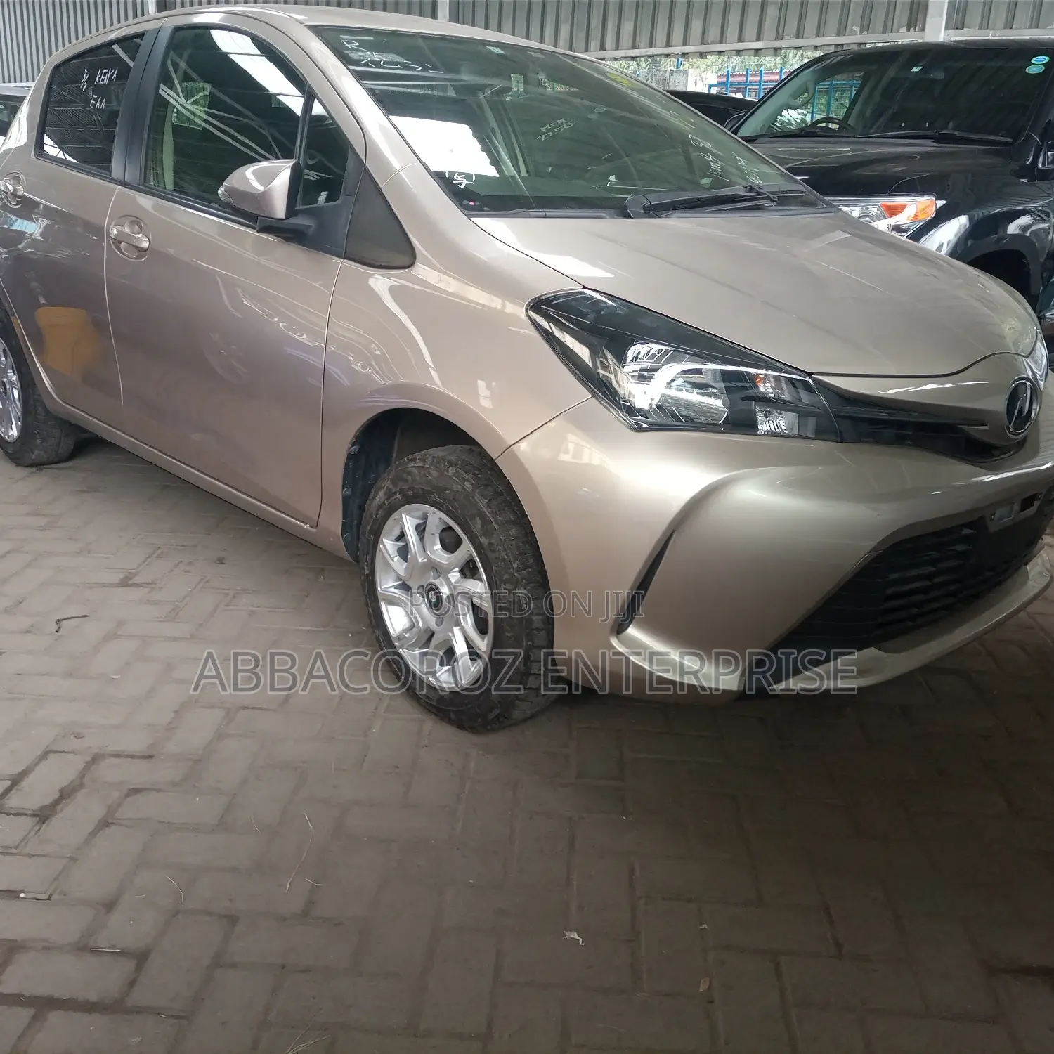 Toyota Vitz 2014 Beige