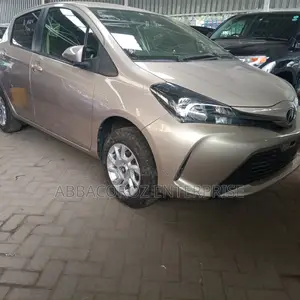 Toyota Vitz 2014 Beige