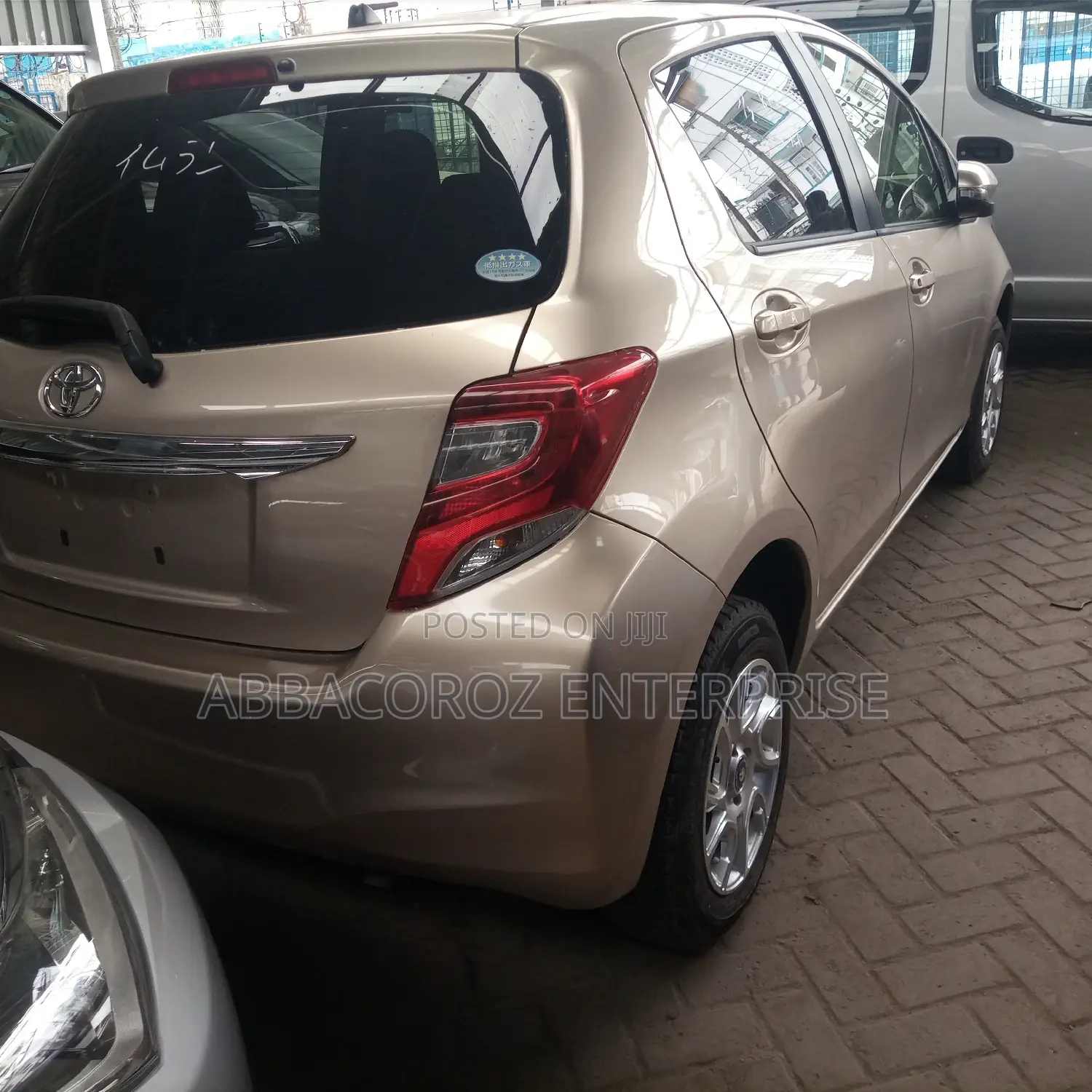 Toyota Vitz 2014 Beige