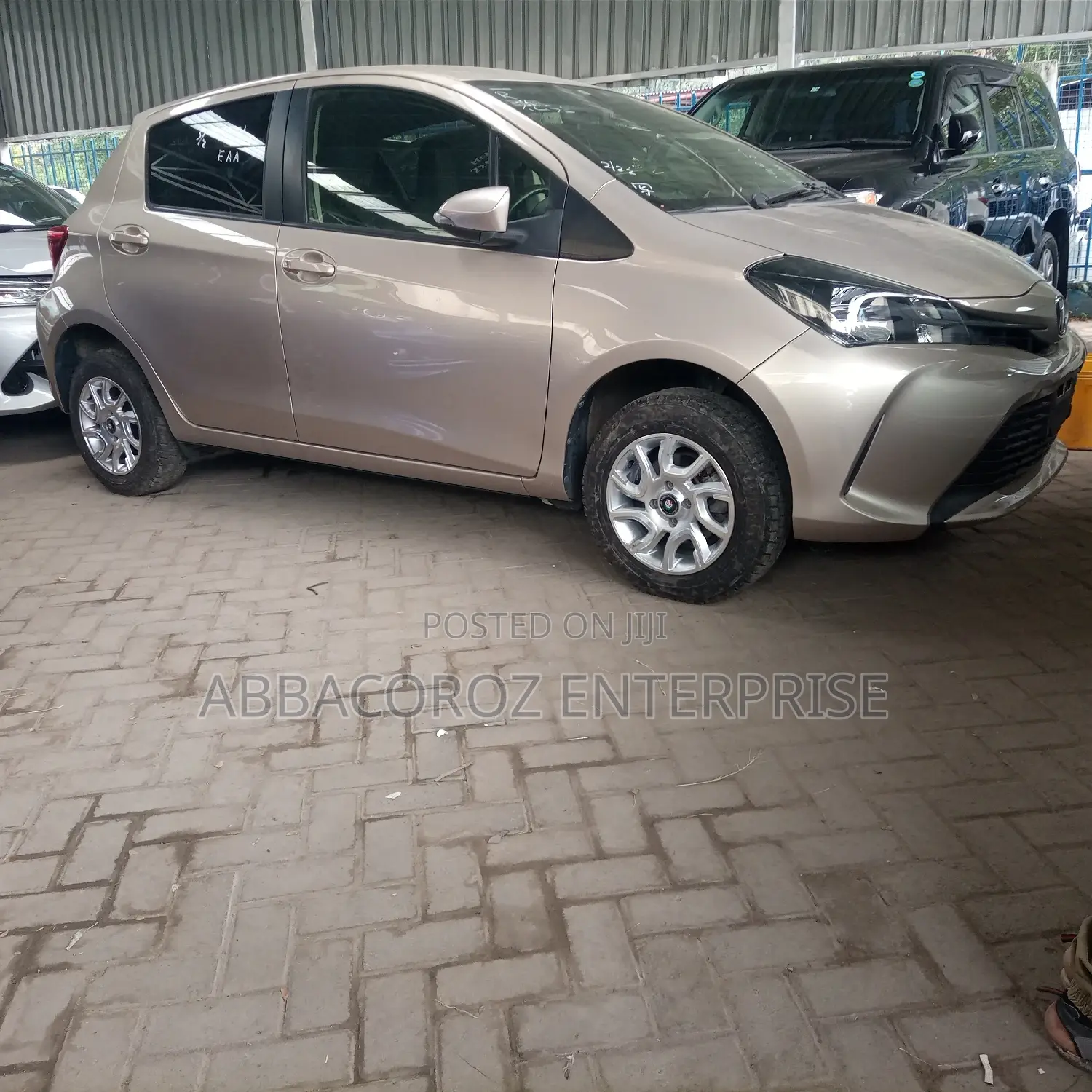 Toyota Vitz 2014 Beige