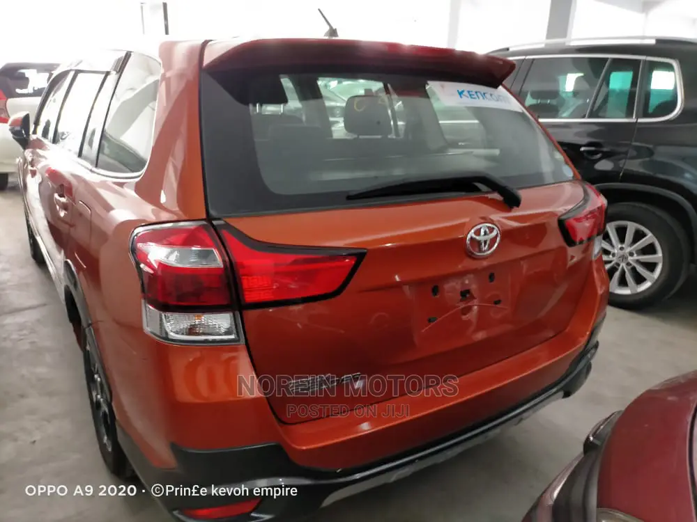 Toyota Fielder 2015 Red