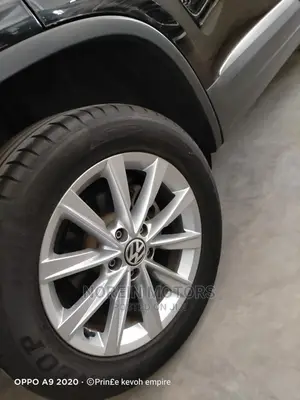 Volkswagen Tiguan 2015 Black