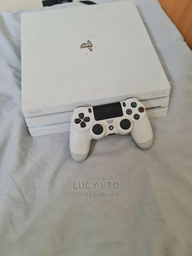 Pre Owned Ps4 Pro - main view