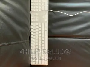 Apple A1243 Aluminum Wired Keyboard - White