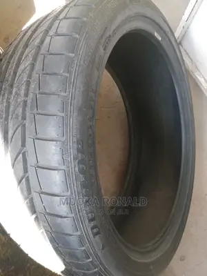 245/40r20 99Y Dunlop Tyre (Made in Japan)
