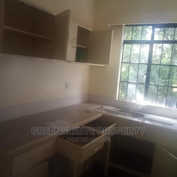 2 Bedroom Cottage - thumbnail 9