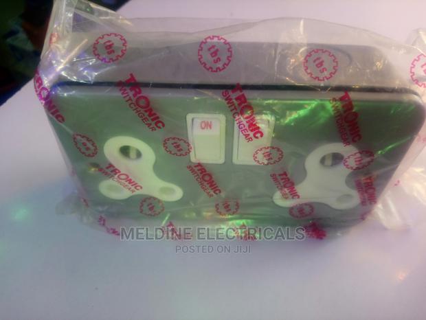 15A Metal Twin Socket. - thumbnail 3