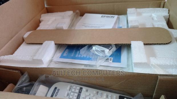 Epson Eb- X05 Projectors - thumbnail 3