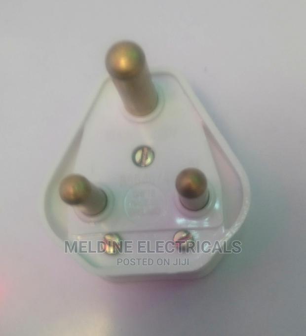 15A Top Plug - thumbnail 3