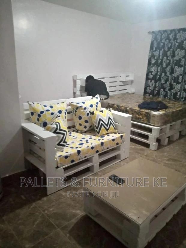 2 Seater Pallet Sofa - thumbnail 6