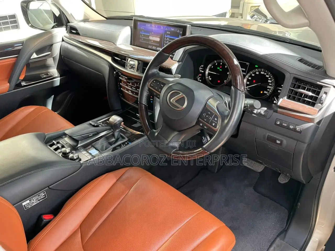 Lexus LX 2016 Gold