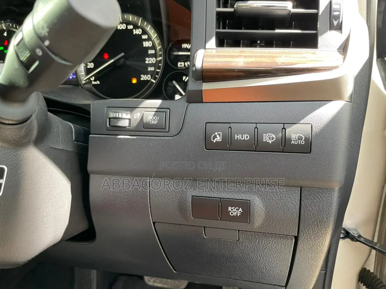 Lexus LX 2016 Gold