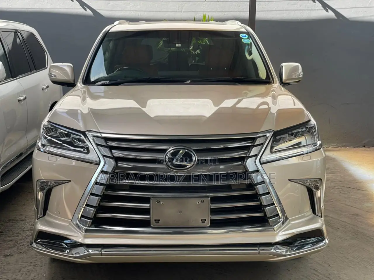 Lexus LX 2016 Gold