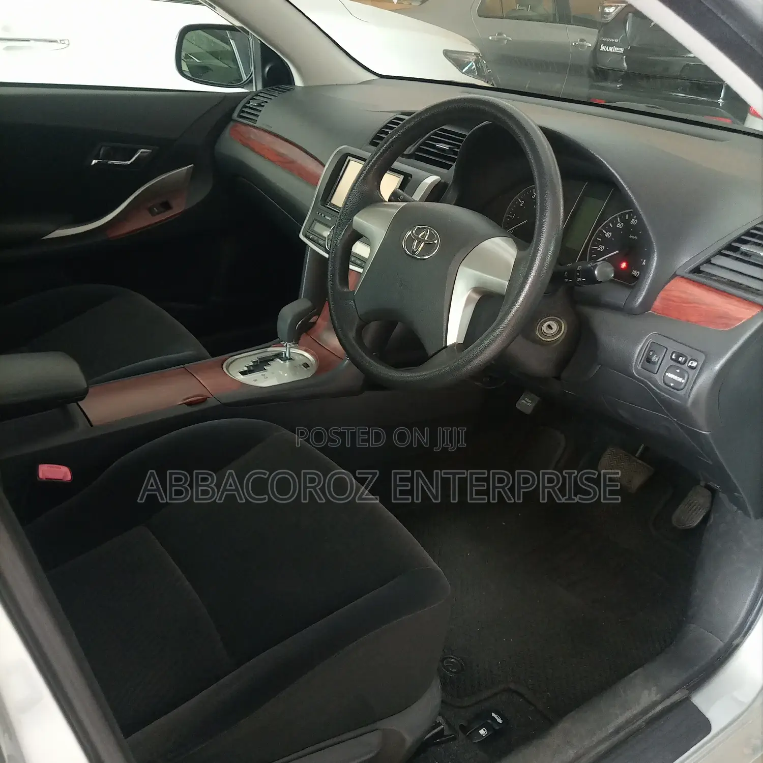 Toyota Premio 2014 Silver