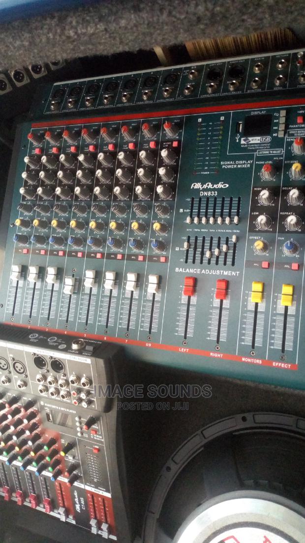 Powered Mixer 8channel - main view