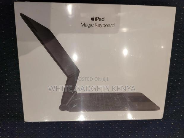 Magic Keyboard iPad 11 Pro 11"