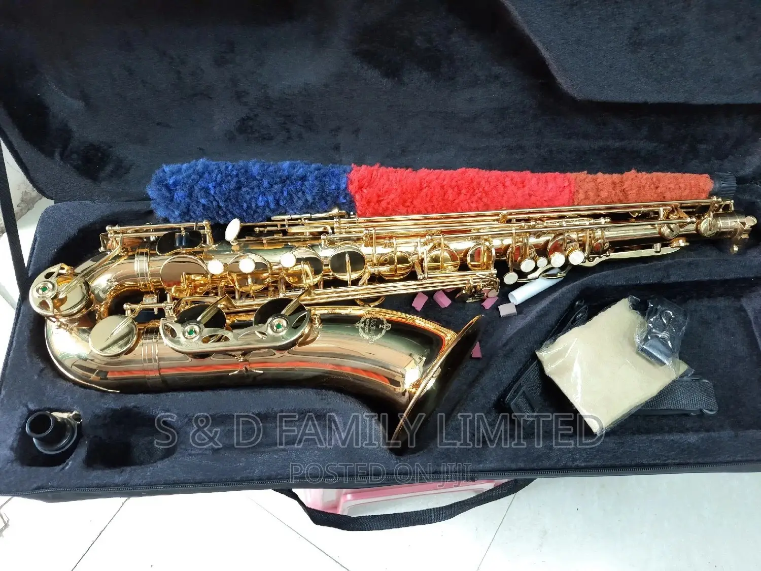 Suzuki Tenor Saxophone