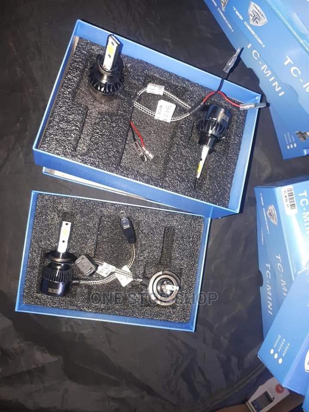 Brand New H3 and H7 Headlight Bulb - main view