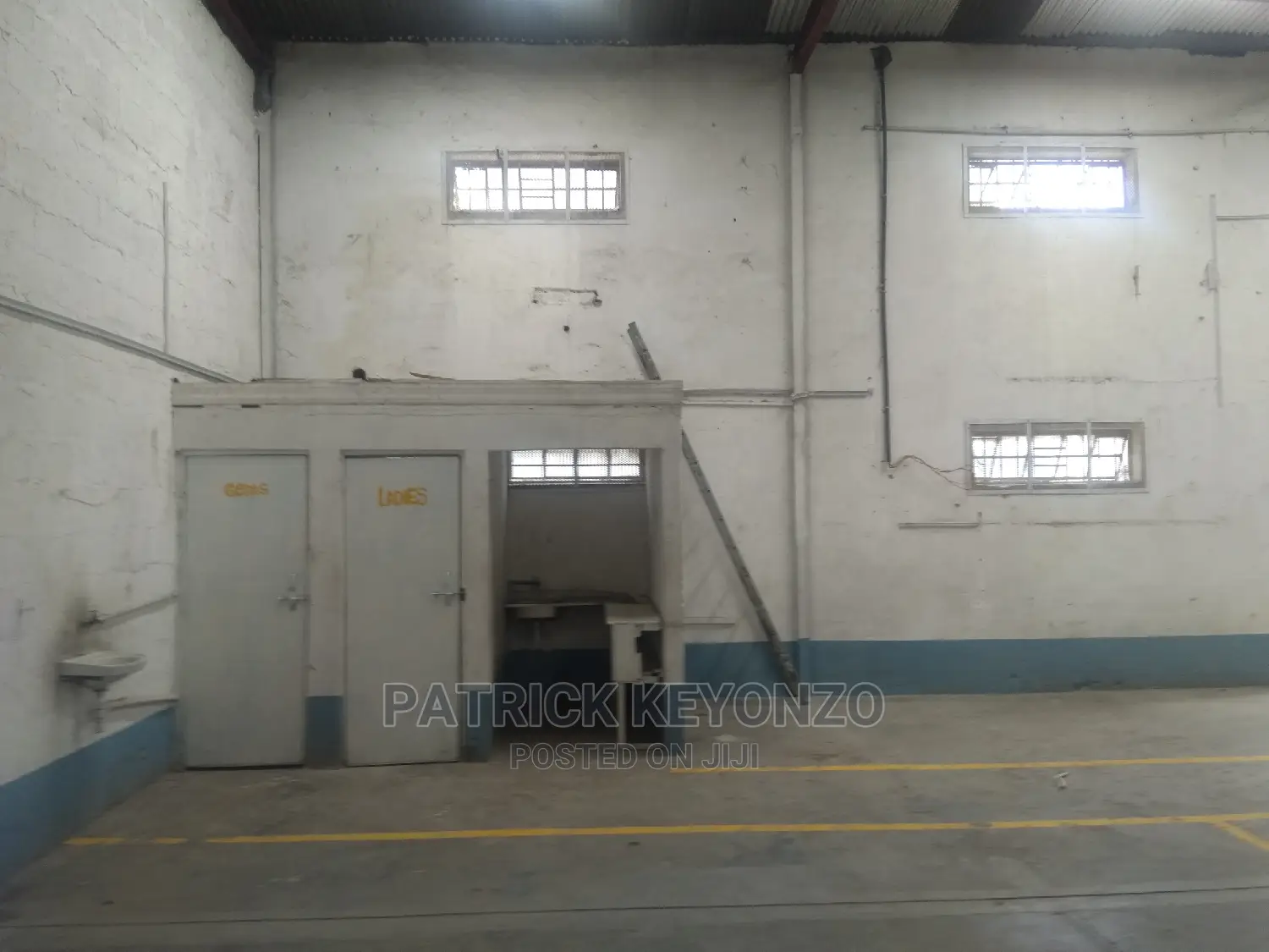 Spacious Godown to Let