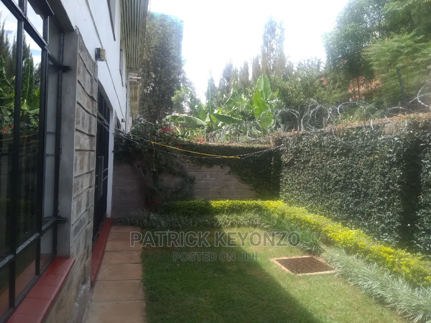 Amazing 4bedroomed Maisonette With Dsq to Let