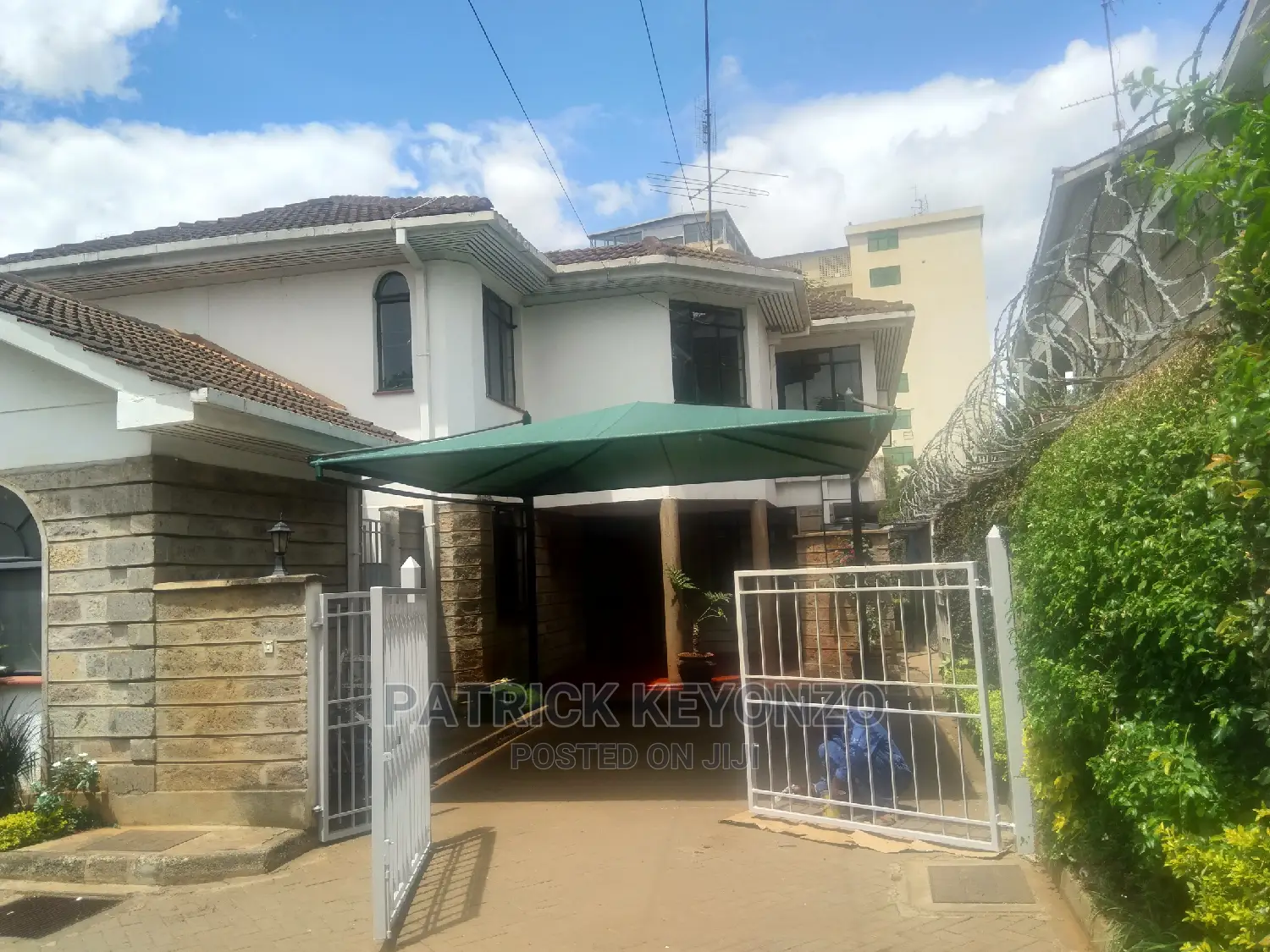 Amazing 4bedroomed Maisonette With Dsq to Let