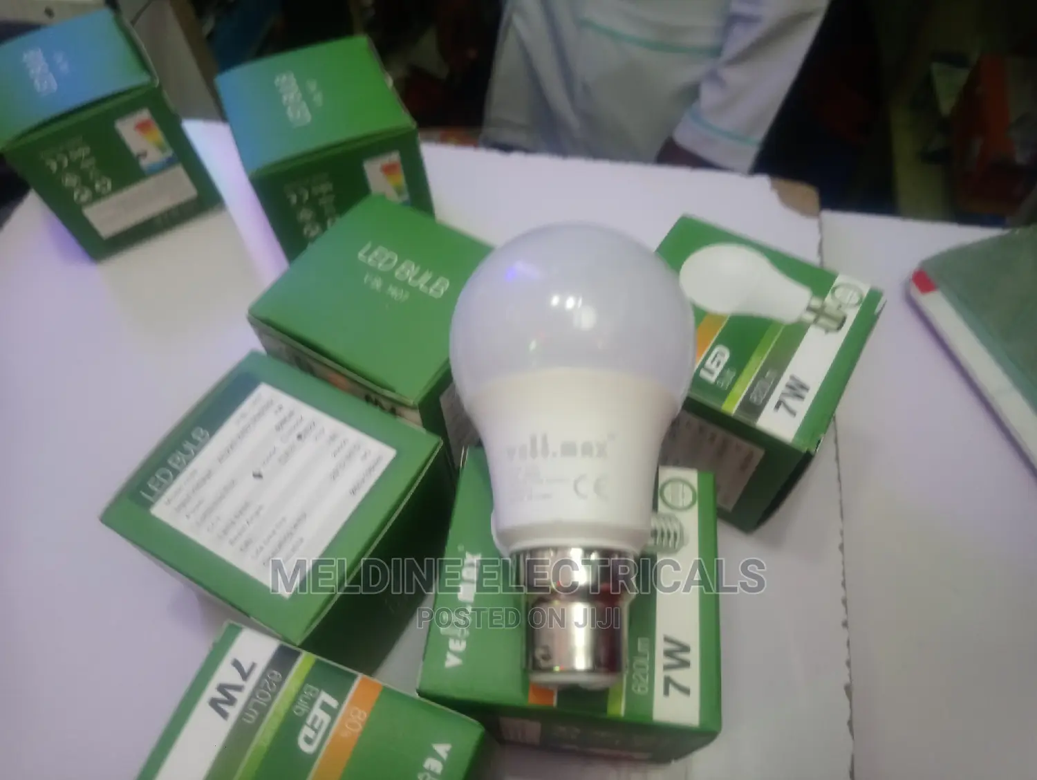 LED 7watt Warm White