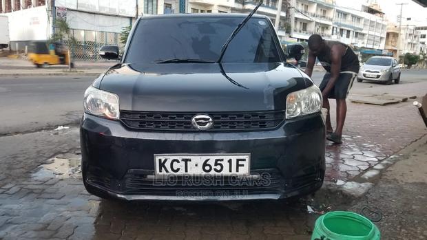 Toyota Corolla Rumion 2012 Black - thumbnail 2