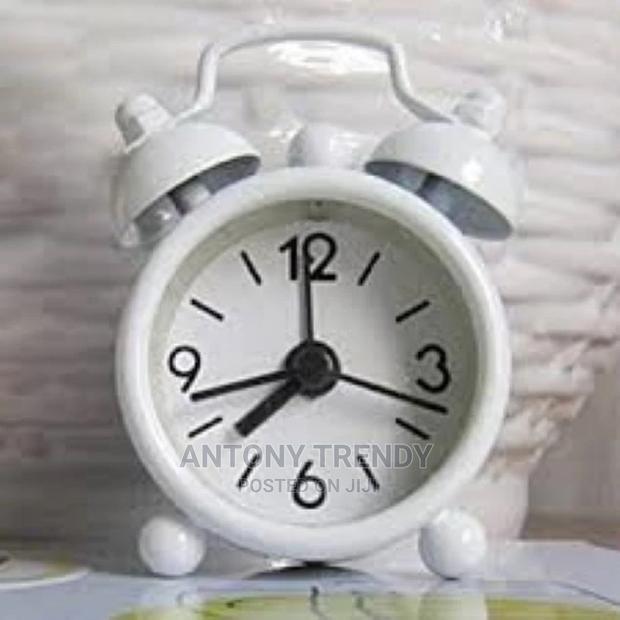Alarm Clock Vintage Retro Silent Pointer Clocks Round Number