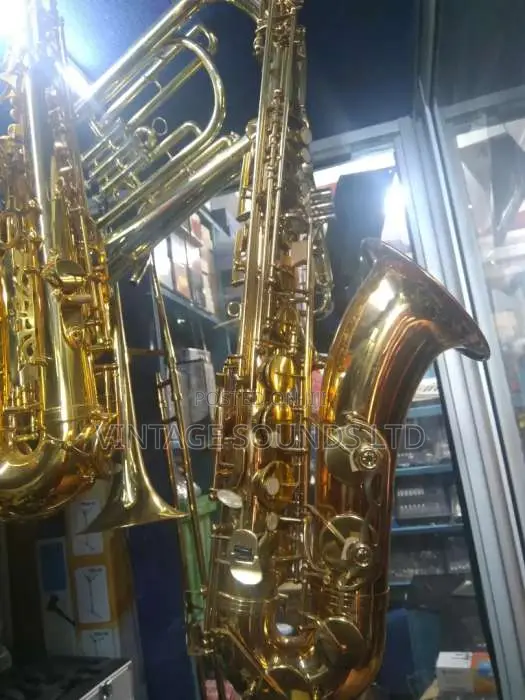 Saxophone Tenor By USA