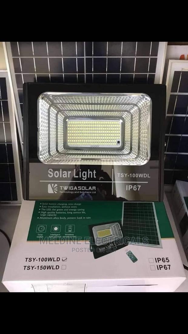 100watts Solar Floodlight - thumbnail 2