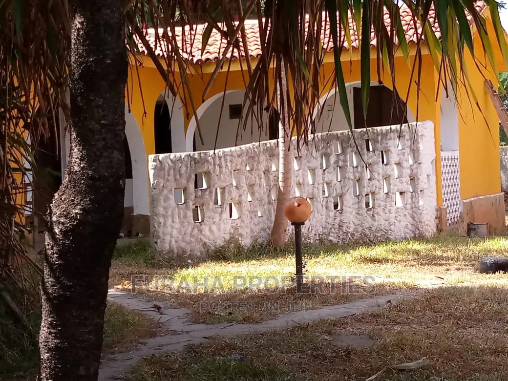 4bdrm Bungalow in Kikambala for sale