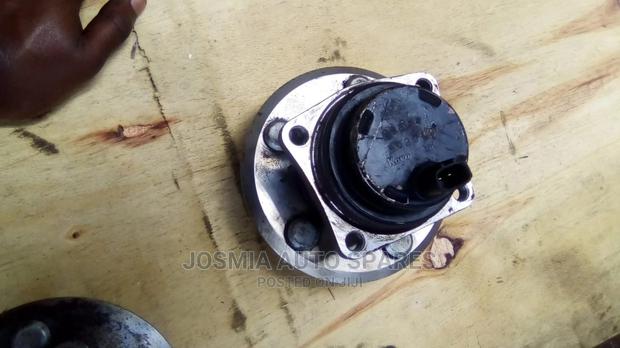 Hubs and Discs - thumbnail 8