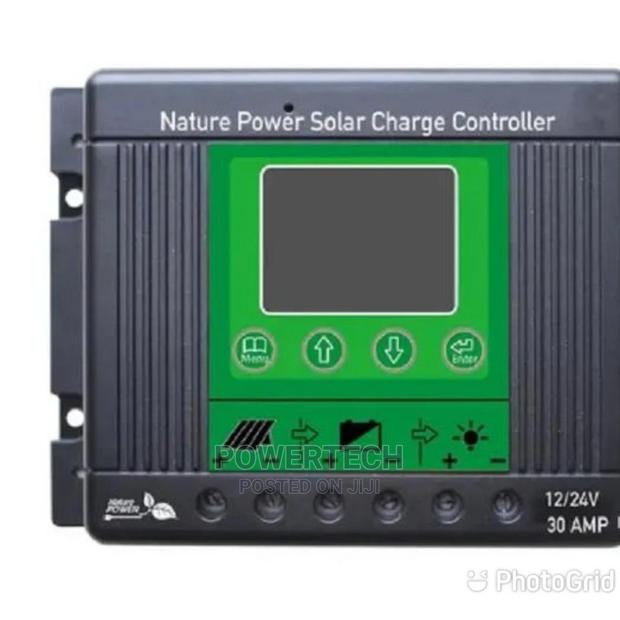30 Ampheres Solar Controller - main view