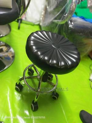 Pedicure Stool - thumbnail 2