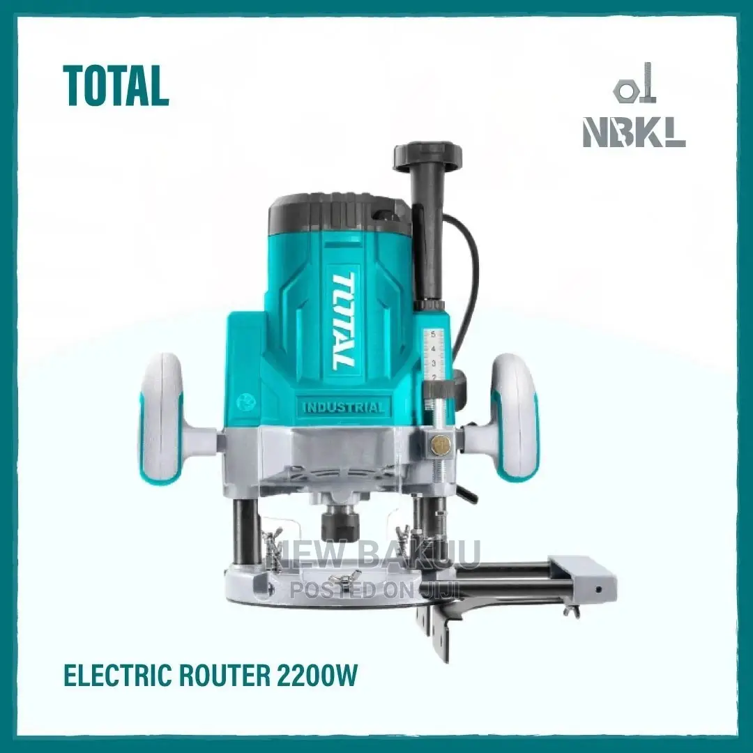 Total - "Tr11122 " Electric Router – 2200W