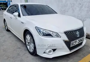 Toyota Crown 2014 White