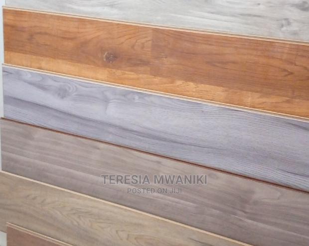 Laminate Flooring - thumbnail 2