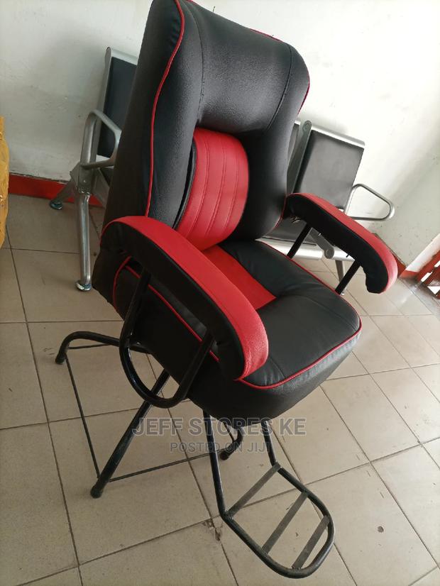 Local Barber Chair - main view