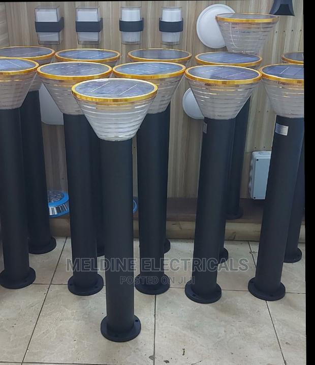 Solar Lawn Lamp/ Solar Powered Garden Light Stand