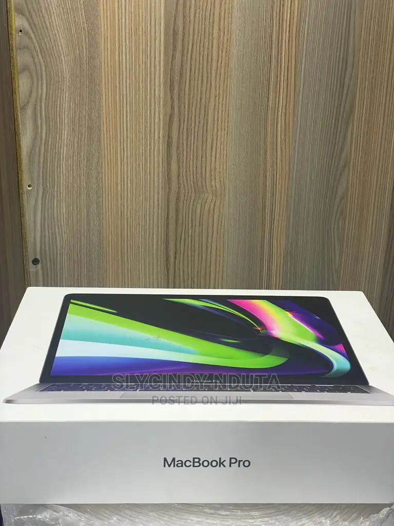 New Laptop Apple MacBook Pro 8GB Intel Core I5 256GB