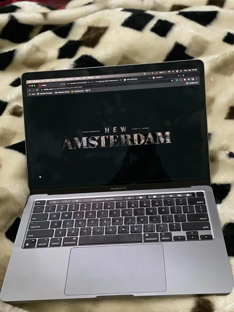 New Laptop Apple MacBook Pro 8GB Intel Core I5 256GB