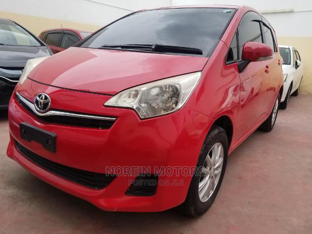 Toyota Ractis 2015 Red