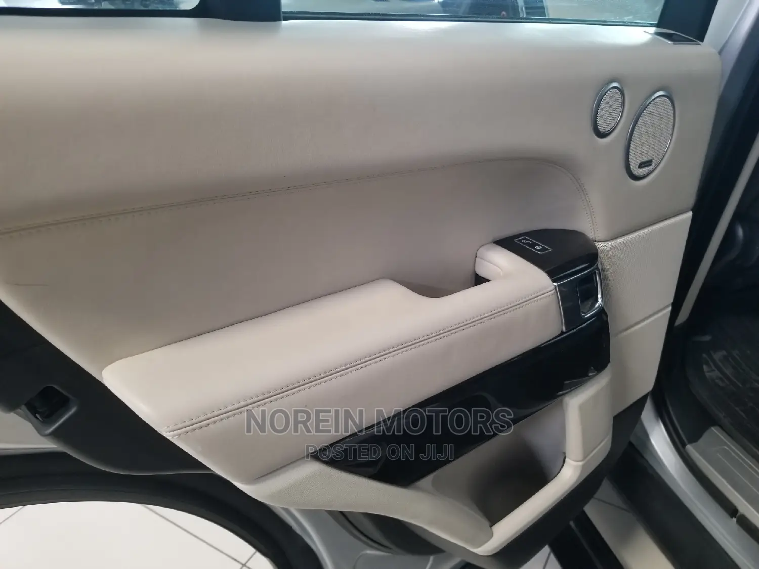 Land Rover Range Rover Vogue 2015 Silver