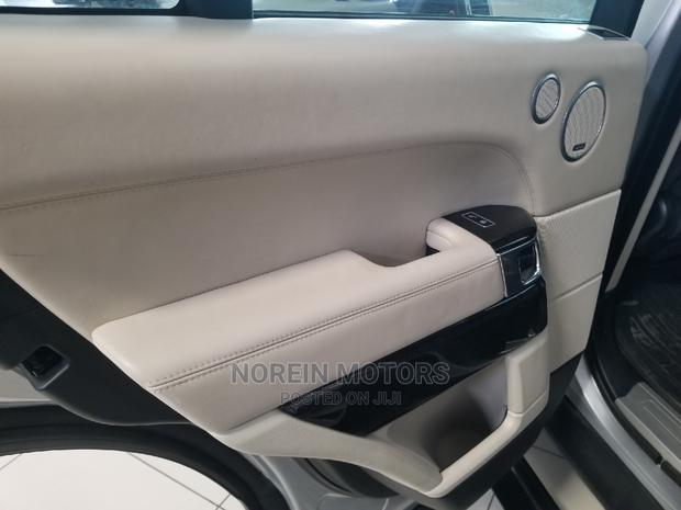 Land Rover Range Rover Vogue 2015 Silver - thumbnail 12