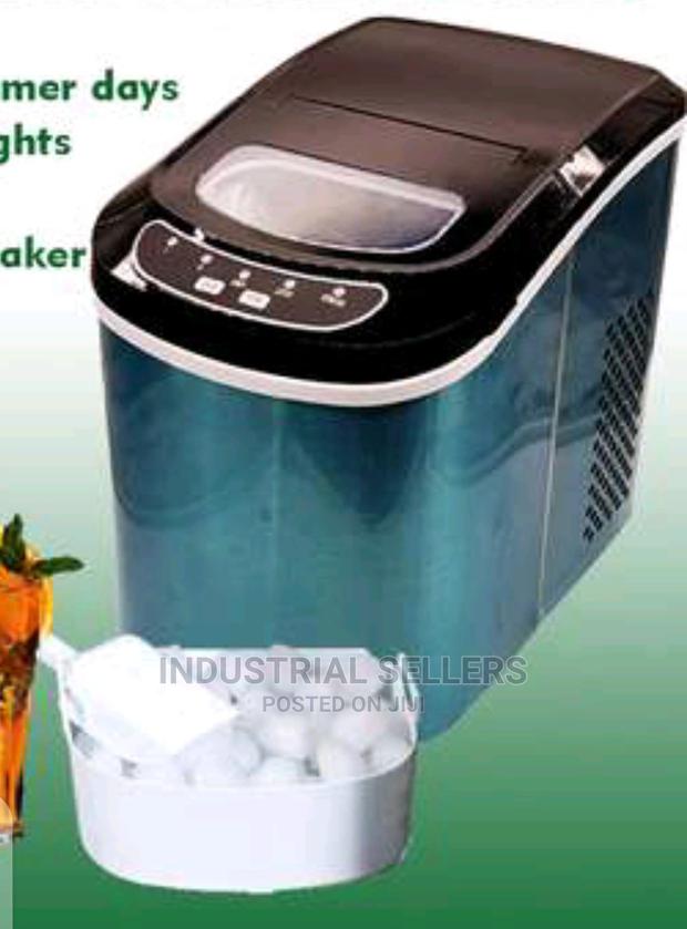 Useful Ice Cube Maker - main view