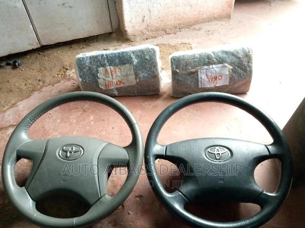 Toyota Hilux Vigo Dashboard Airbag and Stearing.